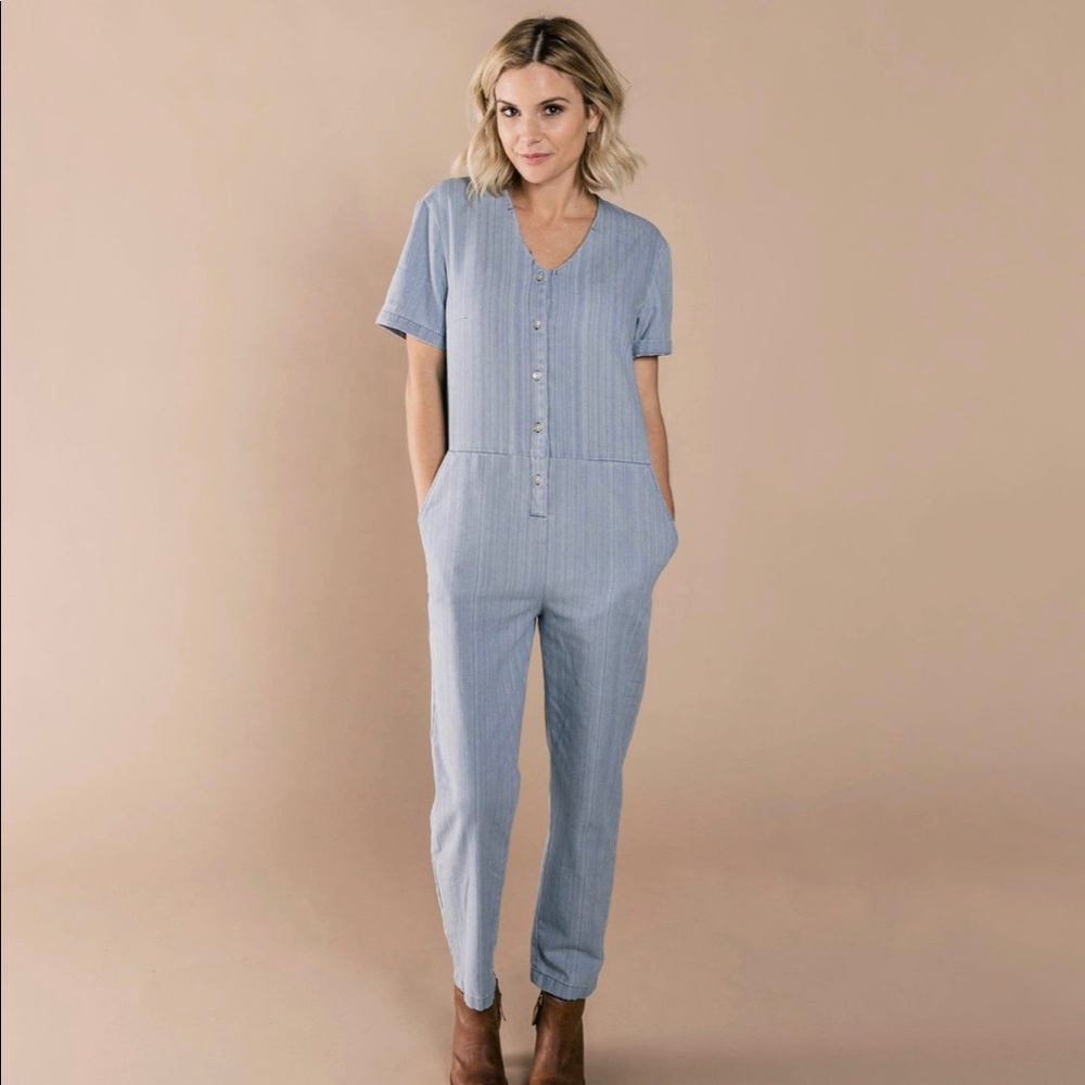 Rylee and Cru Chambray Short Sleeve Jumpsuit